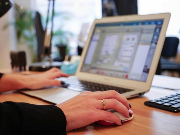 Pour des fiches de paie conformes au code du travail